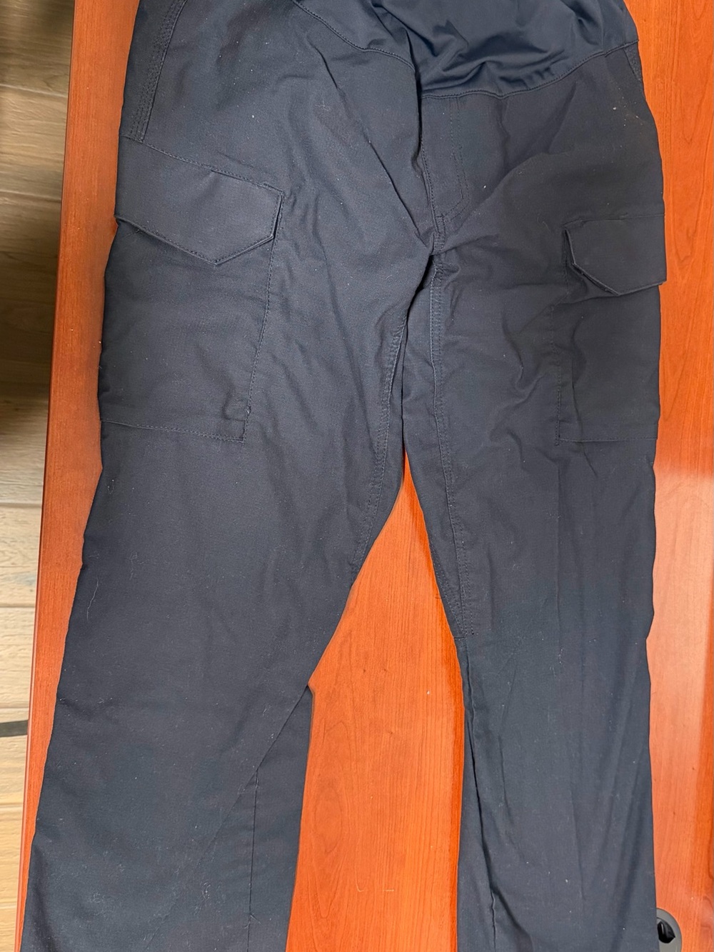 3 pairs a Women's Black Cargo First Tactical pant — Utility Pocket Detail